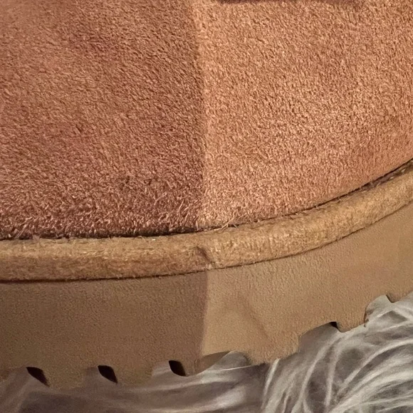 Women’s size 7.5 chestnut Bethany Ugg boots. - Picture 5 of 6